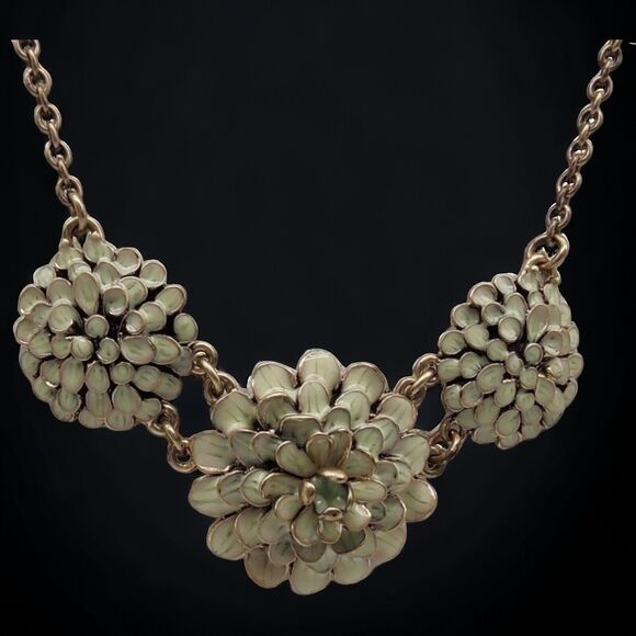 Lucky Brand Delicate Enamel Flowers Pale Green Adjustable Aged Brass Necklace - Picture 6 of 12